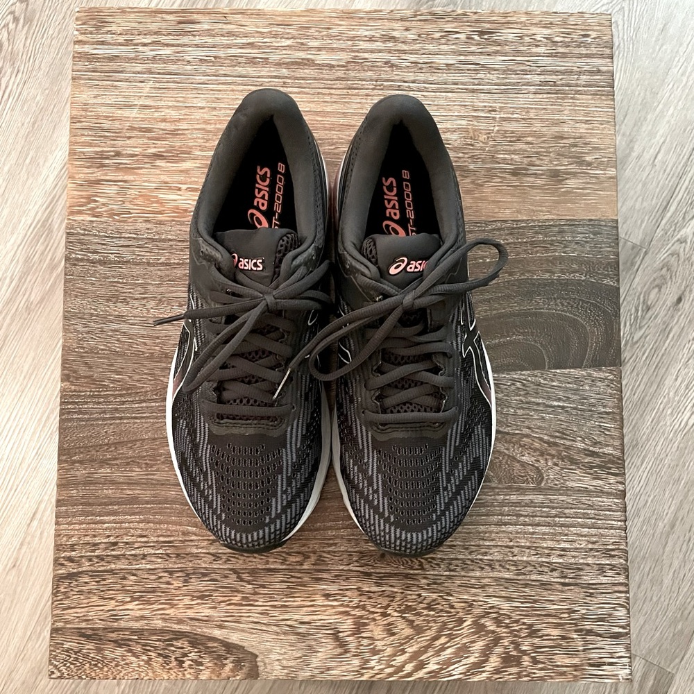 *ASICS*